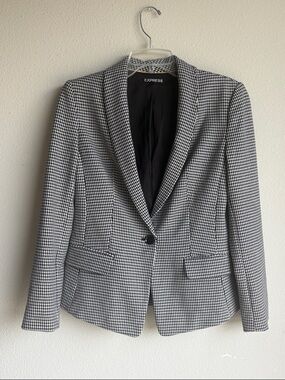 Express Black and White Houndstooth Single-Button Blazer